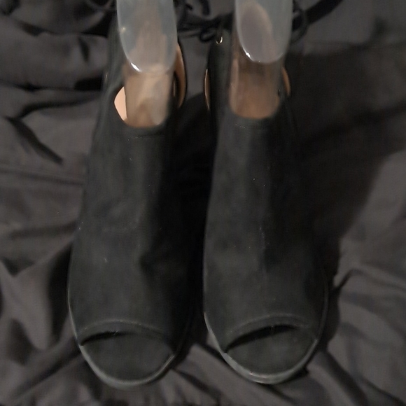 Qupid Heels - Picture 2 of 4